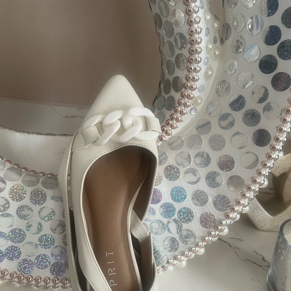 Beautiful Esprit slings Sandals - Picture 1 of 5